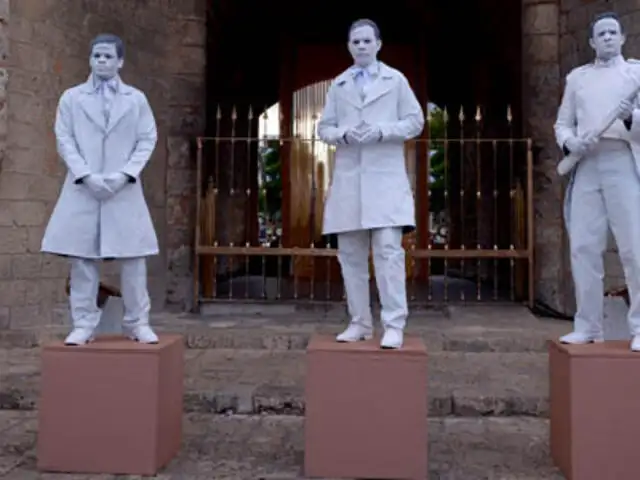 Artistas de todo el mundo participan en el Festival de Estatuas Vivientes