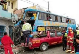 Pacasmayo: bus se empotra contra vivienda y deja seis muertos
