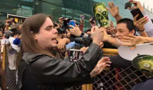 Dross Rotzank alborotó a fans peruanos a su llegada a Lima [VIDEOS]