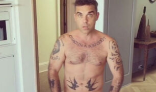 Robbie Williams causa furor en las redes con video desnudo