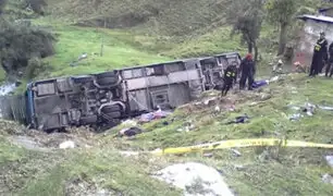 Moquegua: cinco personas mueren tras despiste de bus
