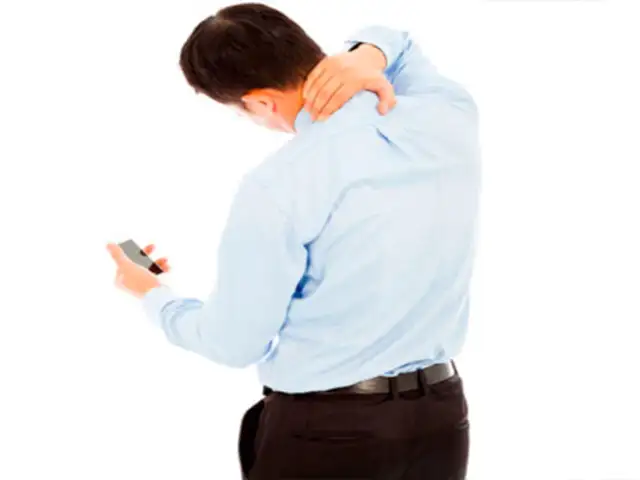 Especialista advierte sobre causas del ‘Síndrome del cuello roto’
