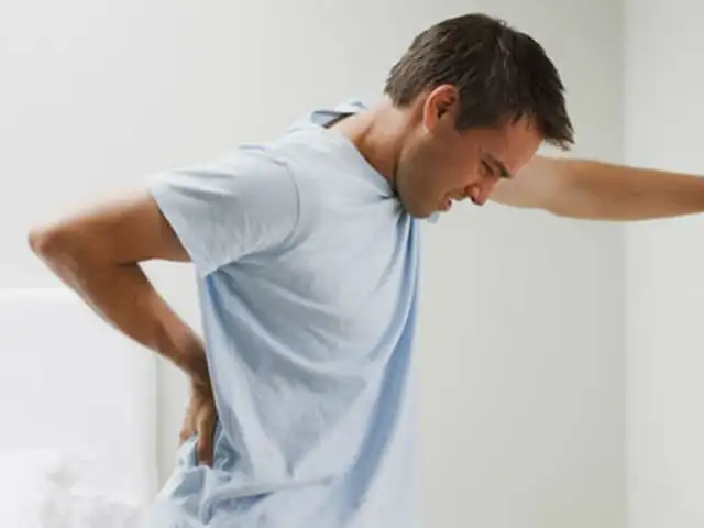 ¿Dolor lumbar? Caminar puede reducir los dolores en la espalda, según estudio