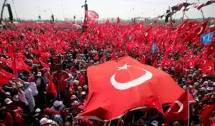 Turquía: multitud rechaza fallido golpe de estado