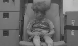 Siria: imagen de niño rescatado tras bombardeo genera indignación