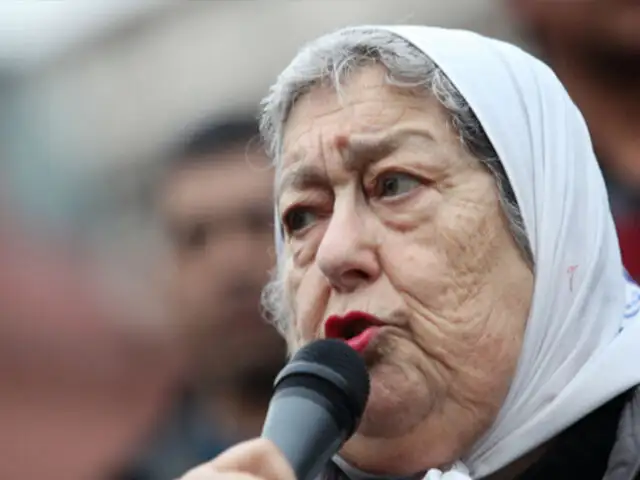 Argentina: ordenan detener a líder de Madres de Plaza de Mayo