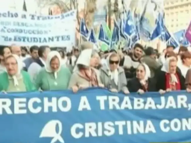 Argentina: madres de plaza de Mayo marchan contra Macri