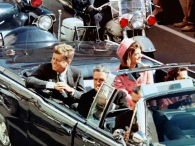 Cineasta Oliver Stone cree tener la respuesta del misterioso asesinato de John F. Kennedy