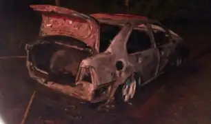 Cercado de Lima: delincuentes incendiaron auto que habían robado