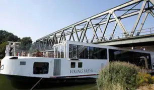 Alemania: dos muertos al chocar crucero contra puente
