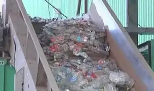 Empresa produce mil 200 toneladas de botellas recicladas al mes