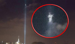 EEUU: misterioso "ángel" aparece durante homenaje por el 11S