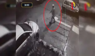 Cercado: ladrón roba por segunda vez espejos de auto