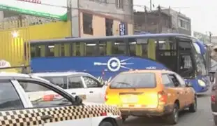 Terminales de buses interprovinciales generan caos en La Victoria