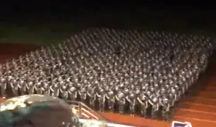 Estudiantes chinas sorprenden con esta increíble coreografía militar [VIDEO]