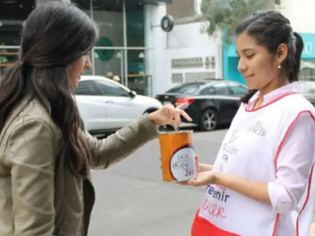 Detienen a falsas voluntarias que pedían dinero en Surco