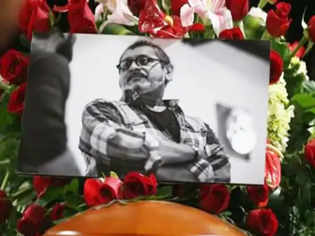 Ricky Tosso: Fue despedido entre aplausos en cementerio de Lurín