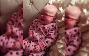 La conmovedora reacción de un bebé al ver por primera vez a su madre con claridad