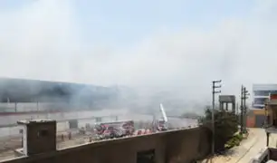 Fiscal llegó al lugar destruido por el incendio en El Agustino