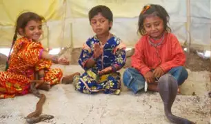 India: niños encantadores de serpientes