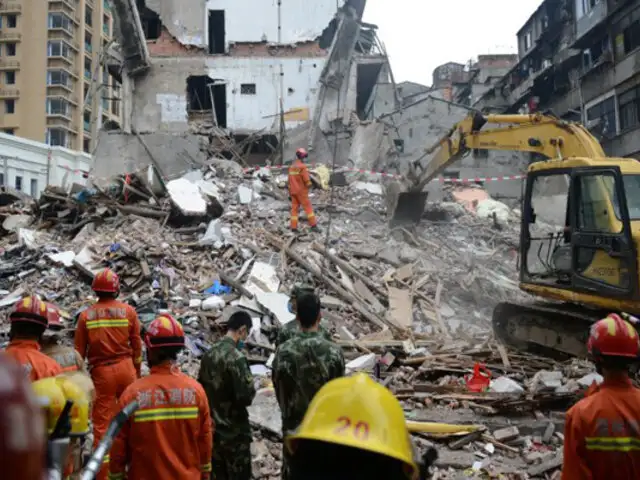 Derrumbe de cuatro edificios en China deja ocho muertos