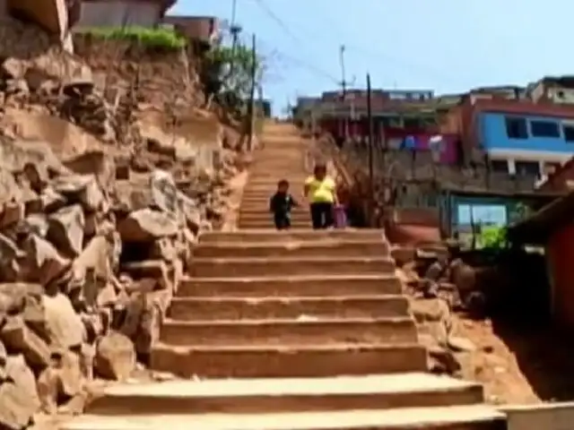 Las escaleras más peligrosas en los cerros de Lima