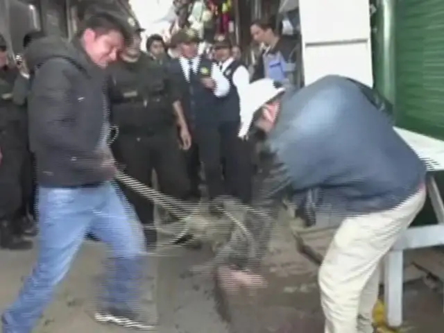 Capturan y azotan a ladrón de mercado en el Cusco