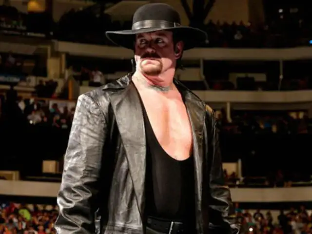 WWE: The Undertaker preocupa a los fans por su apariencia en estas imágenes [FOTOS]