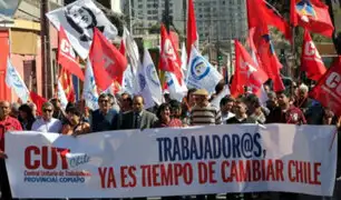 Chile: funcionarios públicos protestan por aumento de salarios