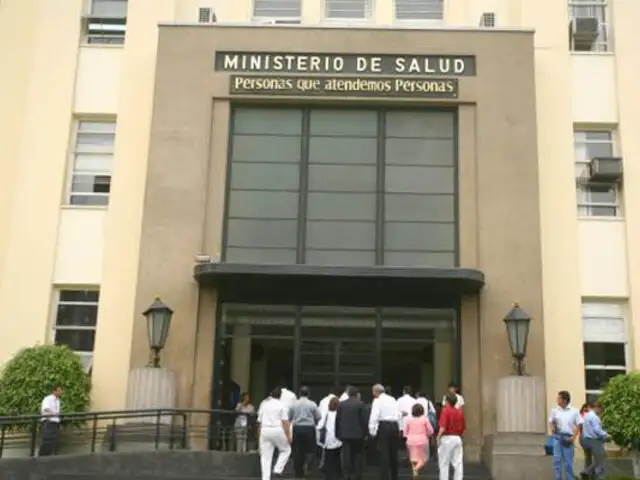 Renunció cuestionado secretario general del Ministerio de Salud