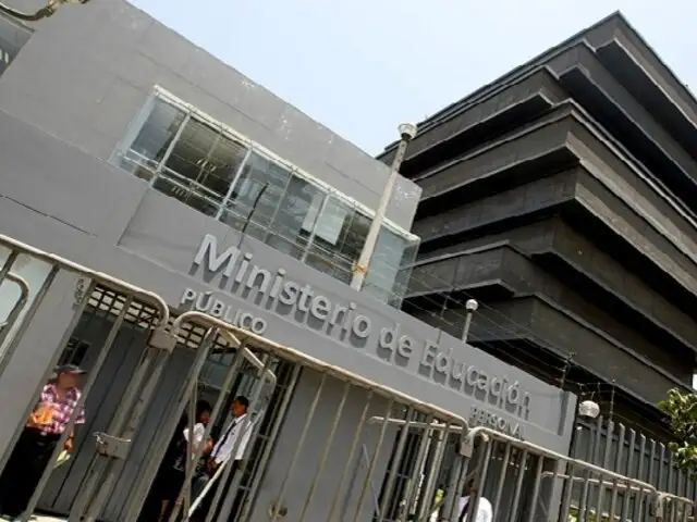 MINEDU habría gastado S/ 174 millones en textos fallados