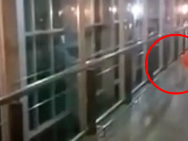 Facebook: ¿Actividad paranormal? Un extraño globo ‘persigue’ y aterra a trabajadores de hospital [VIDEO]