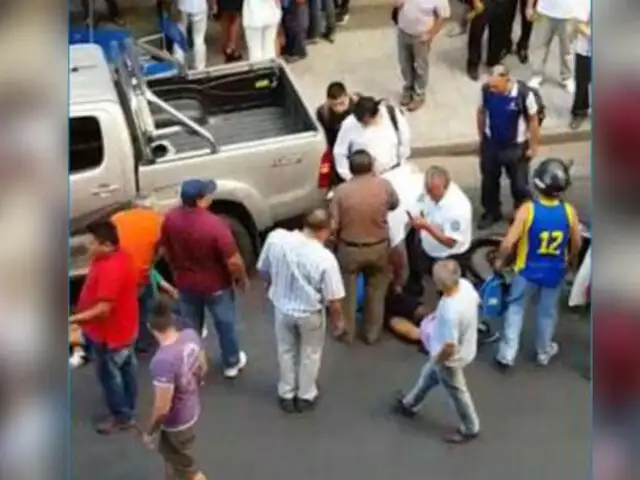 VIDEO: casi linchan a jóvenes que intentaron robar camioneta