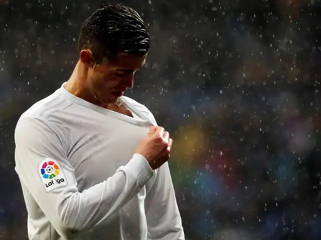 ¡Insólito! Camiseta reciclada del Real Madrid se despintó con la lluvia