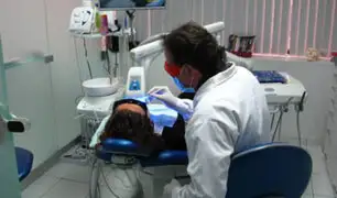 FOTOS: falso odontólogo extrae a paciente diez dientes sin anestesia