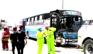 Más de 15 heridos dejó choque de buses en la Panamericana Sur