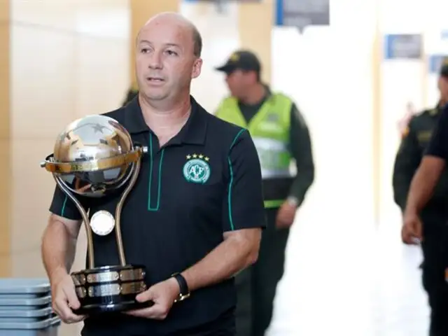 Copa Sudamericana: Santa Fe otorgó trofeo a Chapecoense