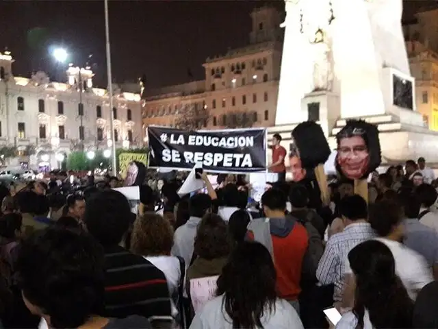 #LaEducaciónSeRespeta”: convocan marcha contra censura a ministro Jaime Saavedra