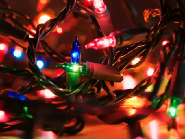Importantes recomendaciones: evite conexiones peligrosas con luces navideñas