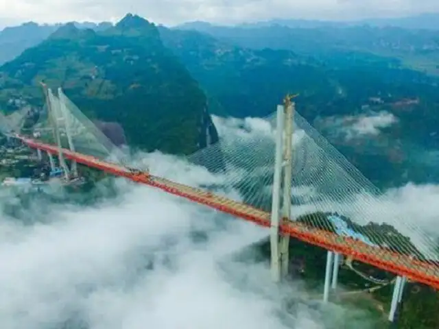China: inauguran el puente más alto del mundo