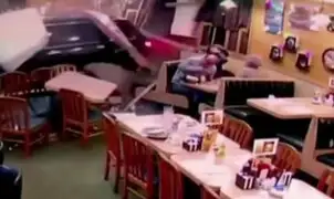 EEUU: camioneta se estrelló en un restaurante de Michigan