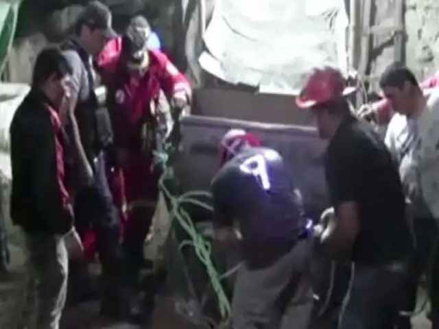 Arequipa: continúan trabajos de rescate de mineros atrapados