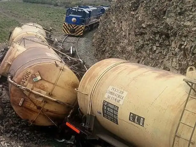 Arequipa: se descarrila tren que trasladaba petróleo