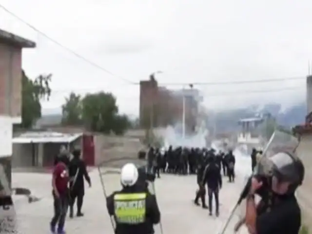 Ayacucho: durante desalojo se registraron enfrentamientos entre policías e invasores