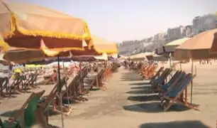 Aseguran que comerciantes que alquilan sombrillas en playa “Los Yuyos” cuentan con autorización municipal
