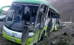 Al menos 19 muertos por volcadura de bus que iba de Argentina a Chile