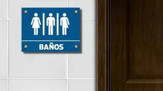 Donald Trump elimina norma que permitía a transexuales elegir baño en escuelas