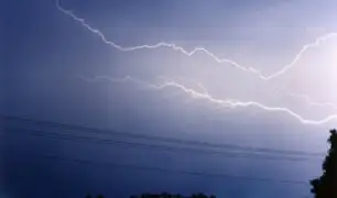 ¿Porqué se vieron relámpagos y se escucharon truenos durante la lluvia registrada esta noche?