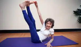 EE.UU.: conozca a la maestra de yoga más longeva del mundo