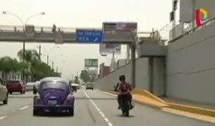 Motociclistas no respetan señales de tránsito e invaden vías prohibidas